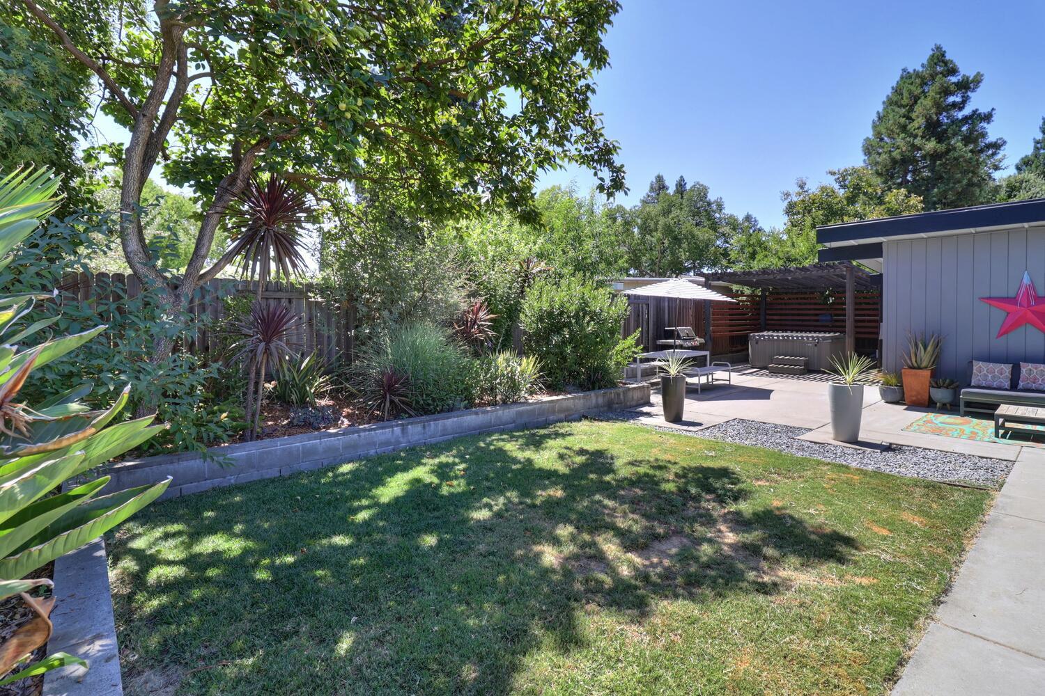 Davis, California, 95616, United States, 4 Bedrooms Bedrooms, ,3 BathroomsBathrooms,Residential,Active,1922279