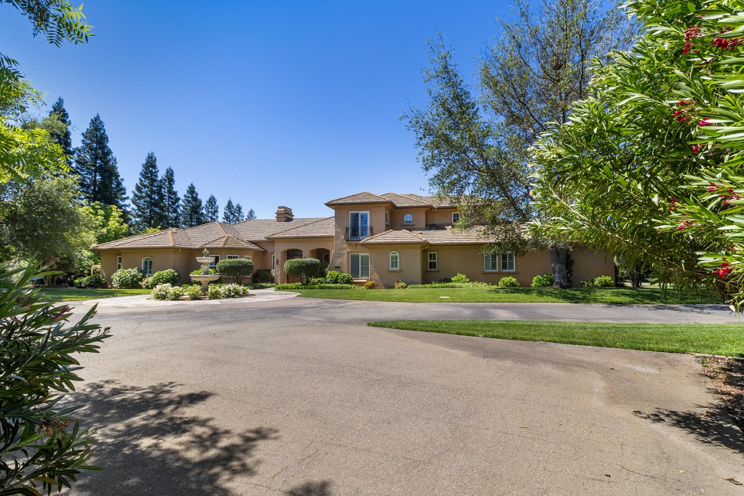 Sacramento, California, 95830, United States, 4 Bedrooms Bedrooms, ,4 BathroomsBathrooms,Residential,Active,2045041