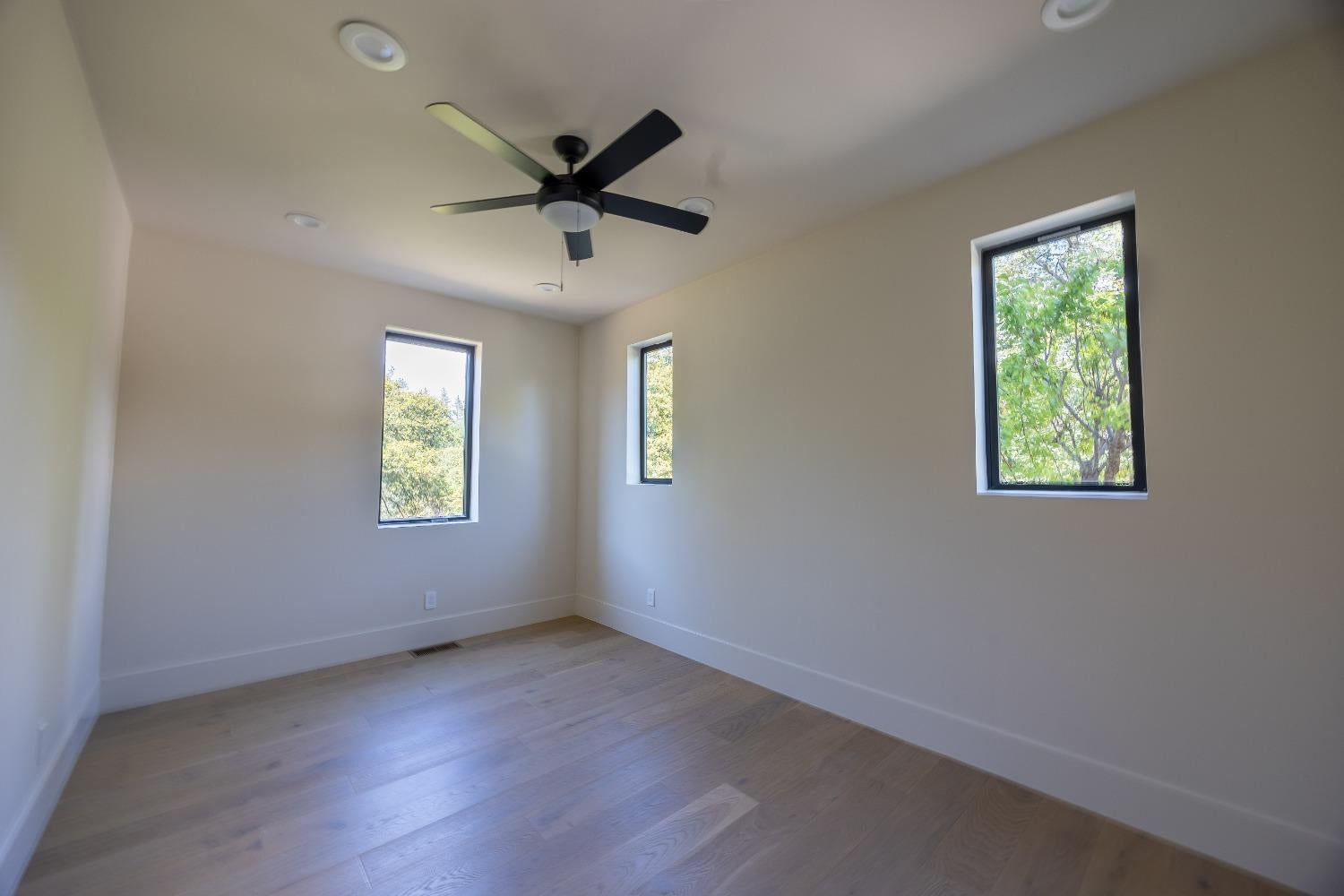 Auburn, California, 95603, United States, 4 Bedrooms Bedrooms, ,4 BathroomsBathrooms,Residential,Active,2017471