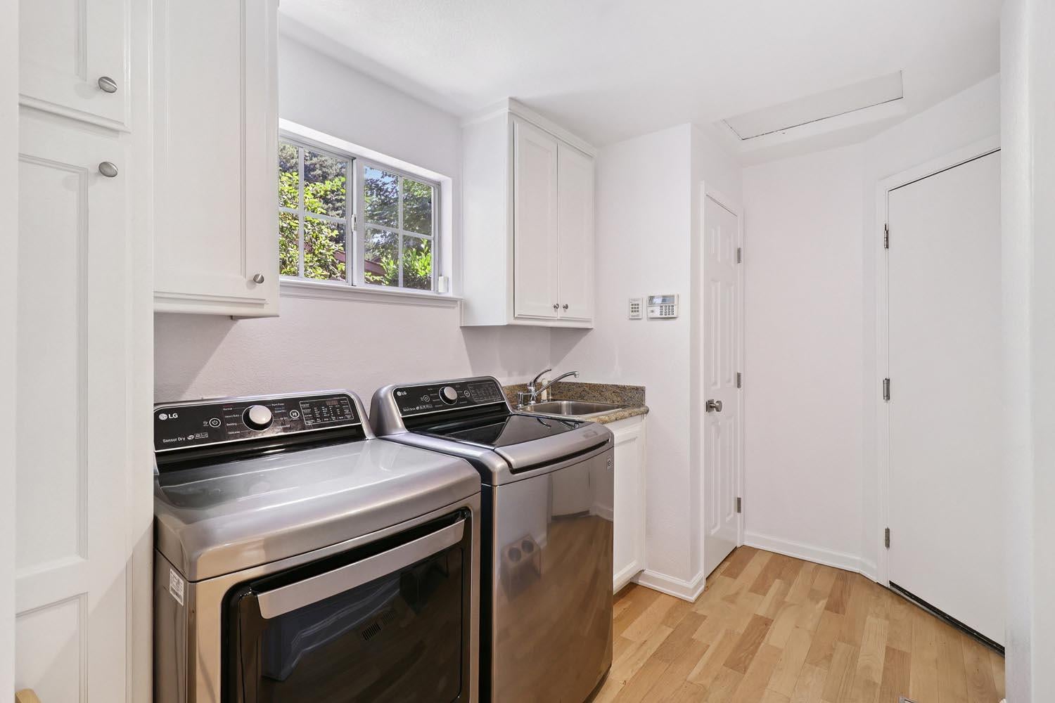 Carmichael, California, 95608, United States, 4 Bedrooms Bedrooms, ,3 BathroomsBathrooms,Residential,Active,2007341