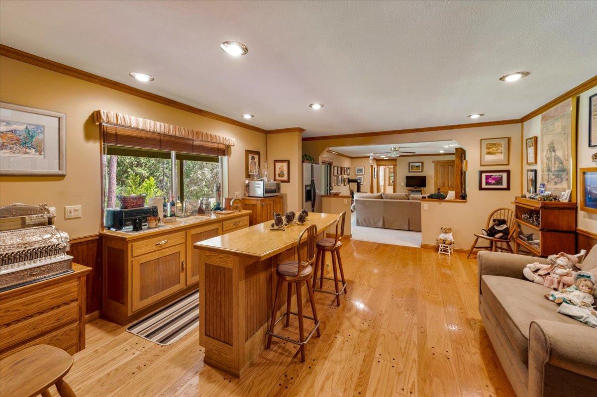 Nevada City, California, 95959, United States, 4 Bedrooms Bedrooms, ,4 BathroomsBathrooms,Residential,Active,1919076