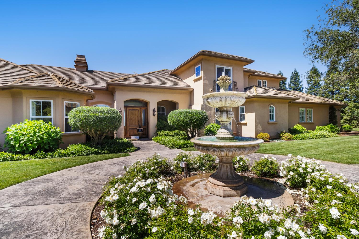 Sacramento, California, 95830, United States, 4 Bedrooms Bedrooms, ,4 BathroomsBathrooms,Residential,Active,2045041