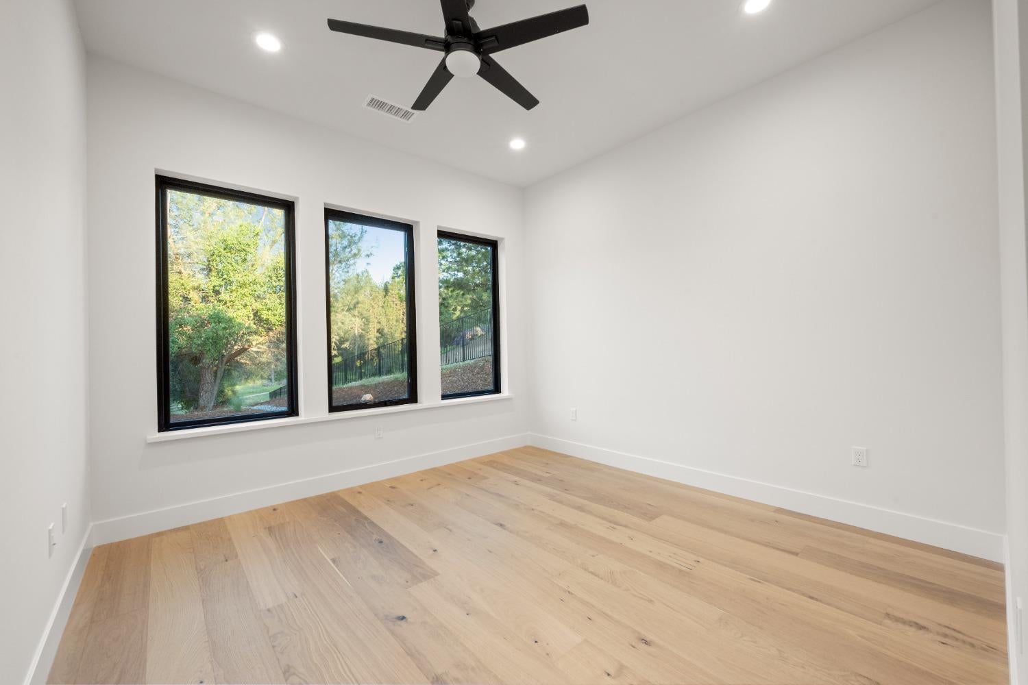 Auburn, California, 95602, United States, 4 Bedrooms Bedrooms, ,3 BathroomsBathrooms,Residential,Active,1959534