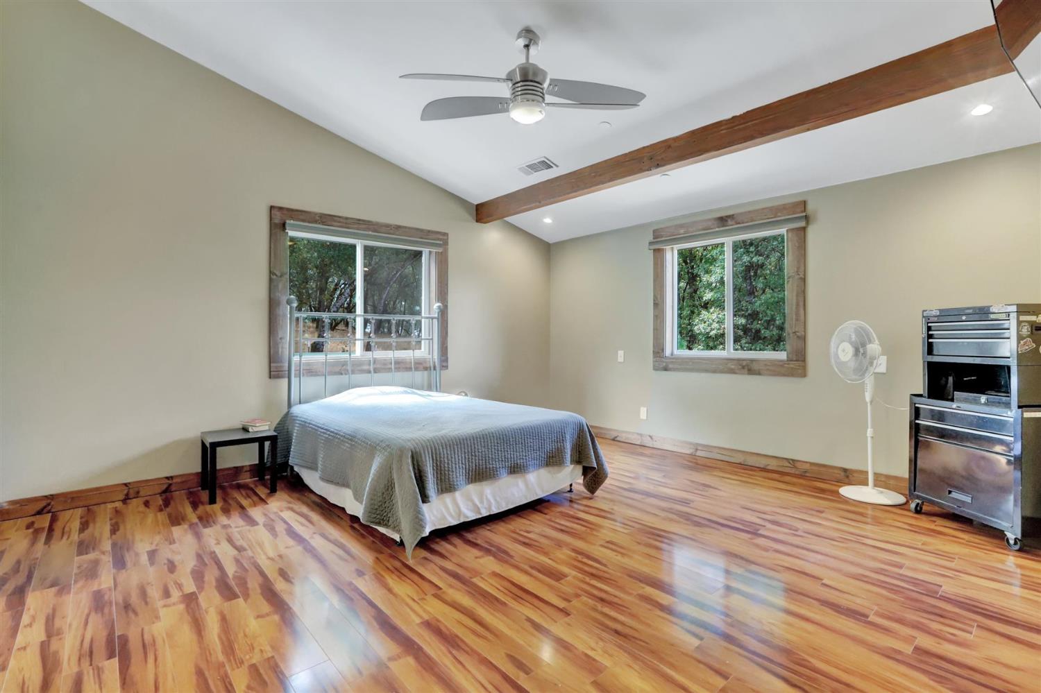 Grass Valley, California, 95949, United States, 4 Bedrooms Bedrooms, ,5 BathroomsBathrooms,Residential,Active,1941342