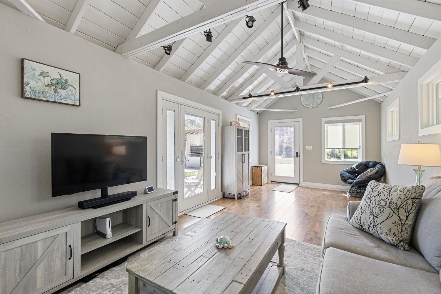 Loomis, California, 95650, United States, 3 Bedrooms Bedrooms, ,2 BathroomsBathrooms,Residential,Pending,1922290