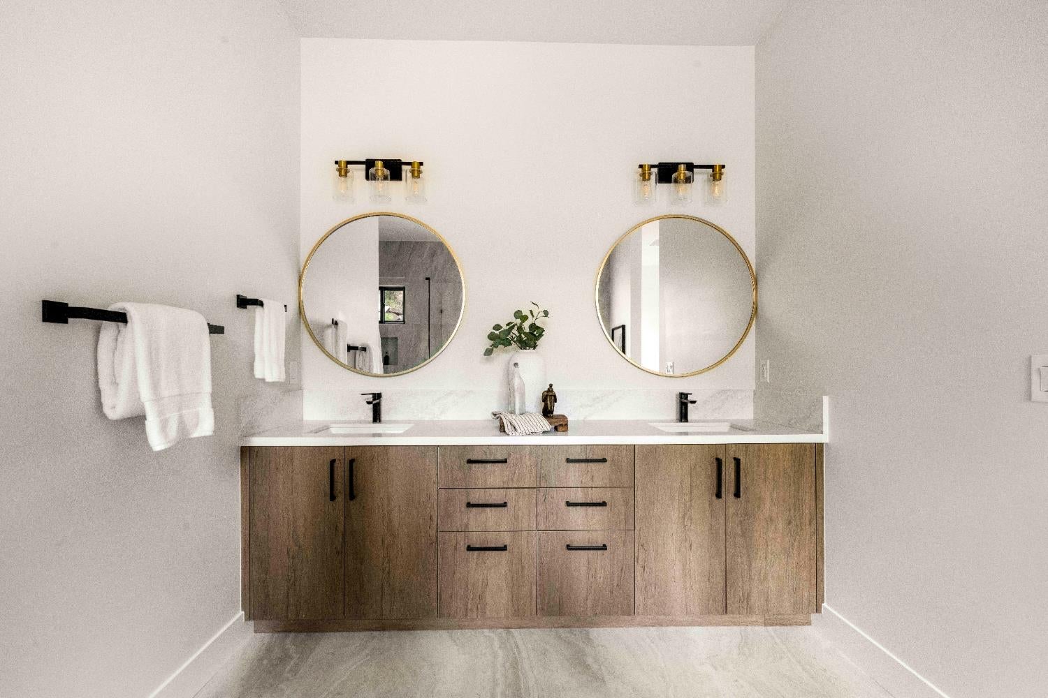 Meadow Vista, California, 95722, United States, 4 Bedrooms Bedrooms, ,4 BathroomsBathrooms,Residential,Active,1968421