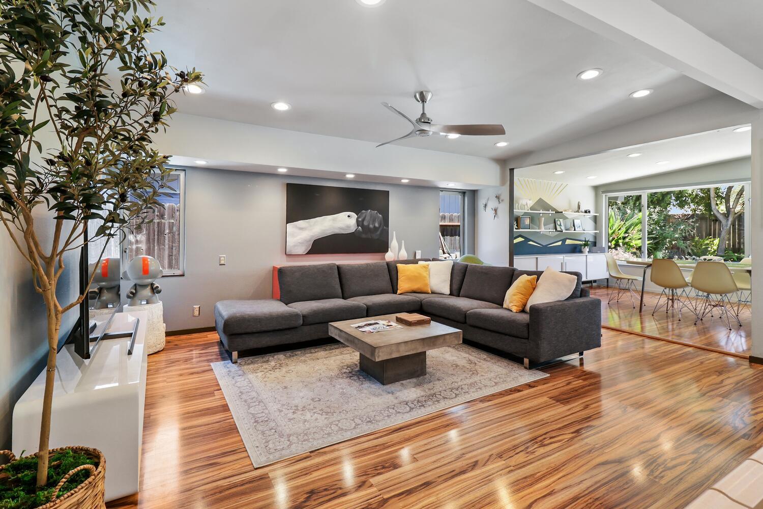 Davis, California, 95616, United States, 4 Bedrooms Bedrooms, ,3 BathroomsBathrooms,Residential,Active,1922279