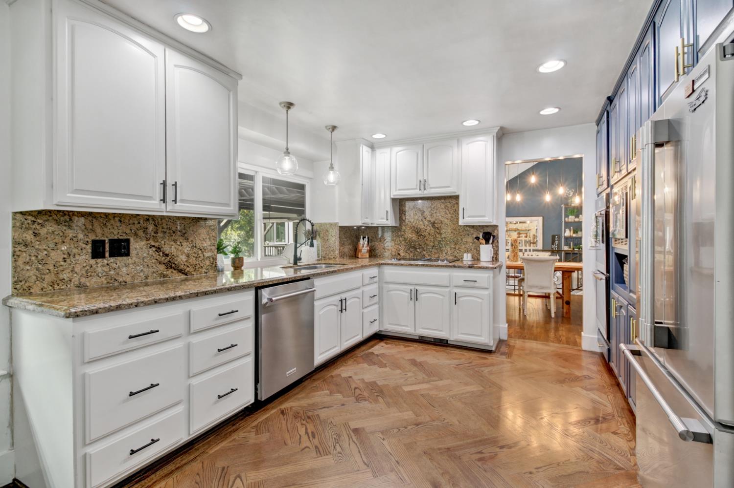 Carmichael, California, 95608, United States, 5 Bedrooms Bedrooms, ,4 BathroomsBathrooms,Residential,Active,1952048