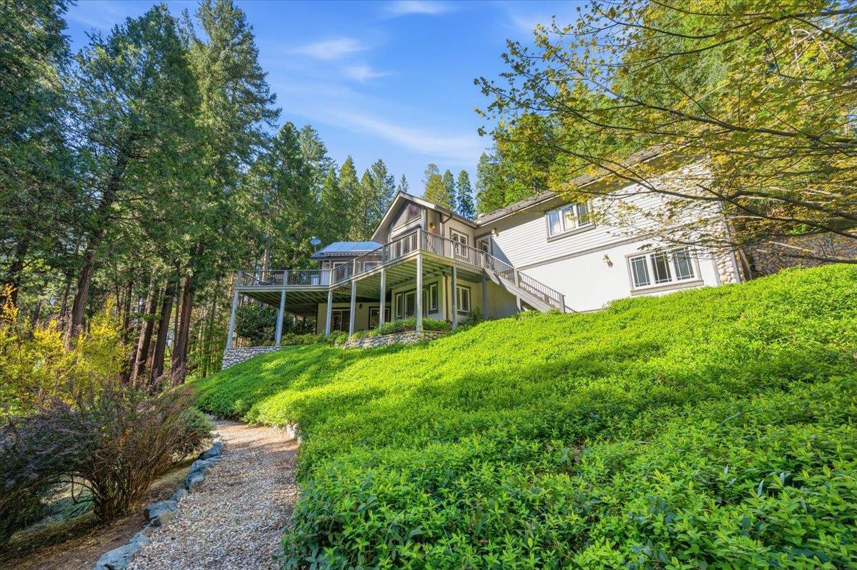 Nevada City, California, 95959, United States, 3 Bedrooms Bedrooms, ,3 BathroomsBathrooms,Residential,Active,2043425