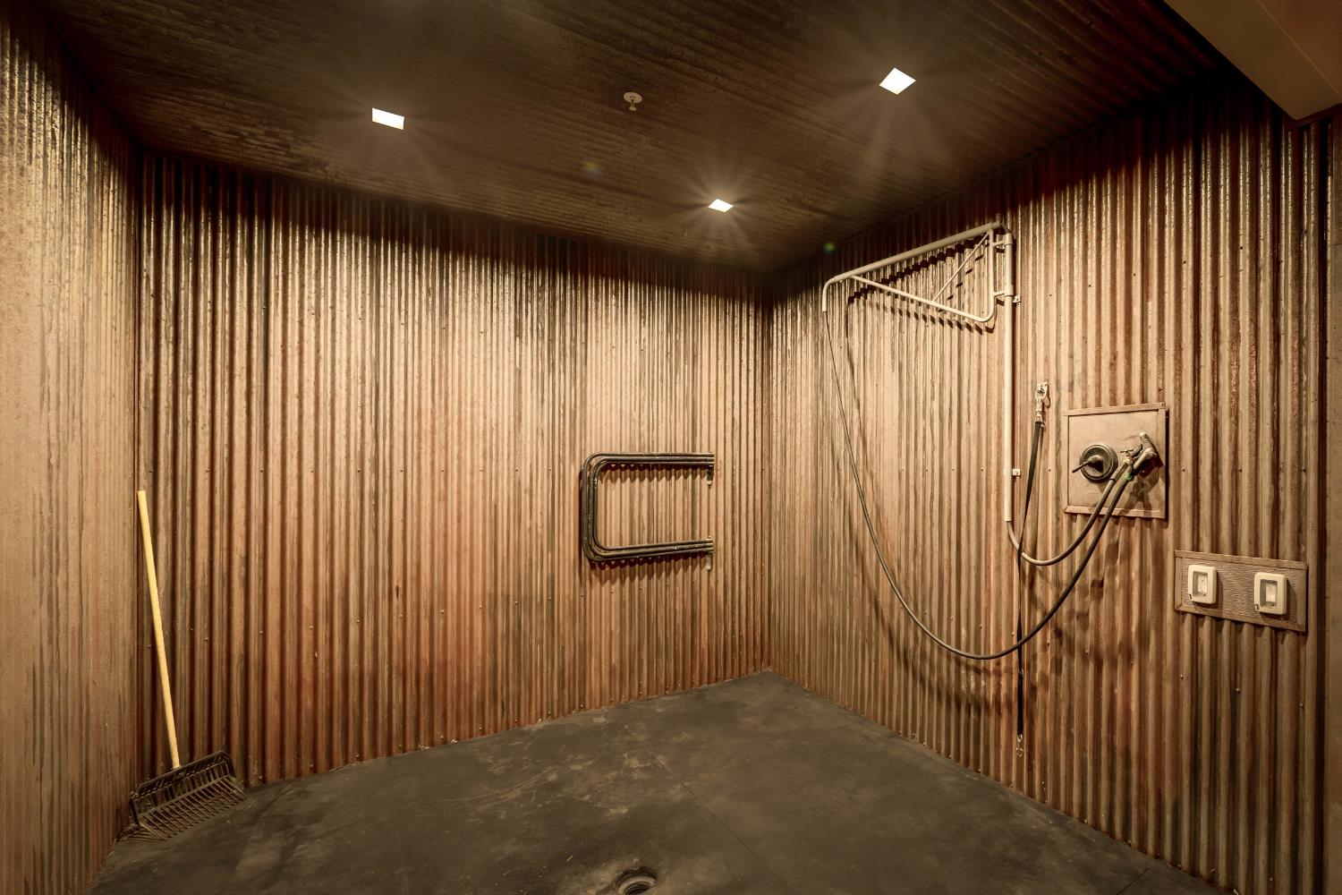 Smartsville, California, 95977, United States, 1 Bedroom Bedrooms, ,3 BathroomsBathrooms,Residential,Active,1952299