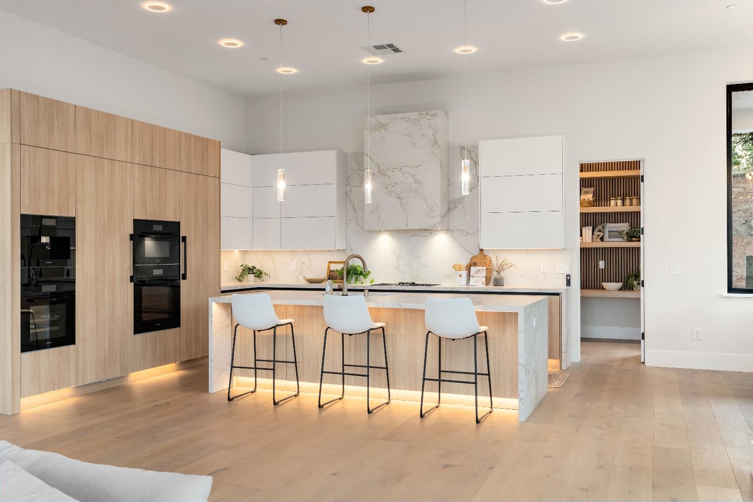 Newcastle, California, 95658, United States, 5 Bedrooms Bedrooms, ,5 BathroomsBathrooms,Residential,Active,1989749