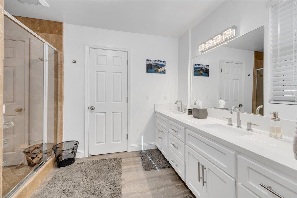 Copperopolis, California, 95228, United States, 3 Bedrooms Bedrooms, ,4 BathroomsBathrooms,Residential,Active,1969645