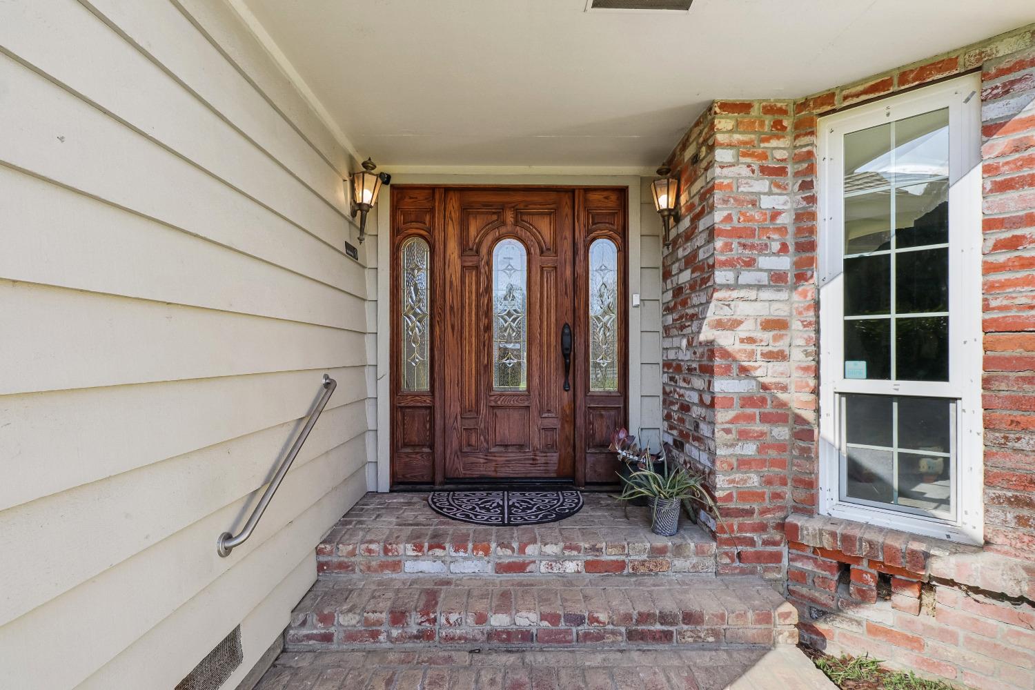 Woodland, California, 95695, United States, 4 Bedrooms Bedrooms, ,3 BathroomsBathrooms,Residential,Active,1929675