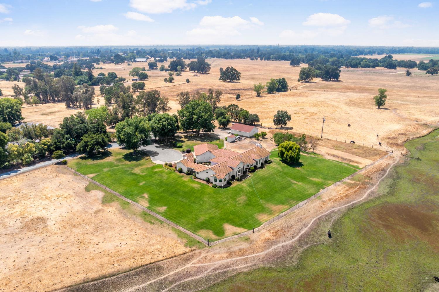 Wilton, California, 95693, United States, 4 Bedrooms Bedrooms, ,4 BathroomsBathrooms,Residential,Active,1892600