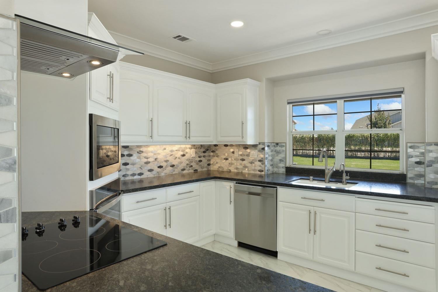 Manteca, California, 95336, United States, 4 Bedrooms Bedrooms, ,3 BathroomsBathrooms,Residential,Active,1946532