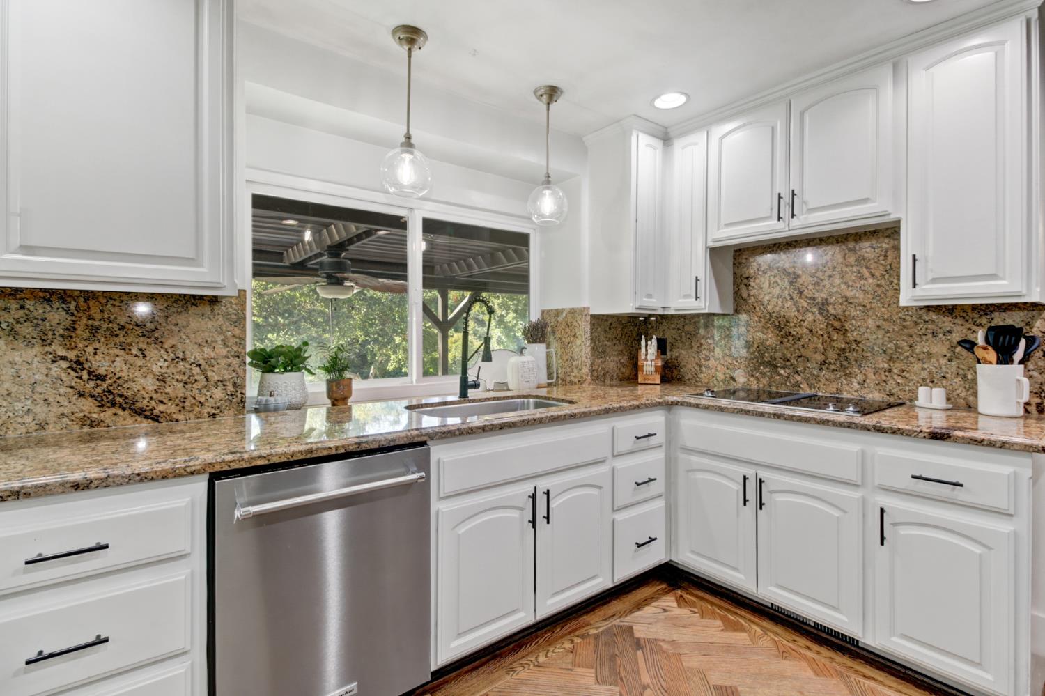 Carmichael, California, 95608, United States, 5 Bedrooms Bedrooms, ,4 BathroomsBathrooms,Residential,Active,1952048