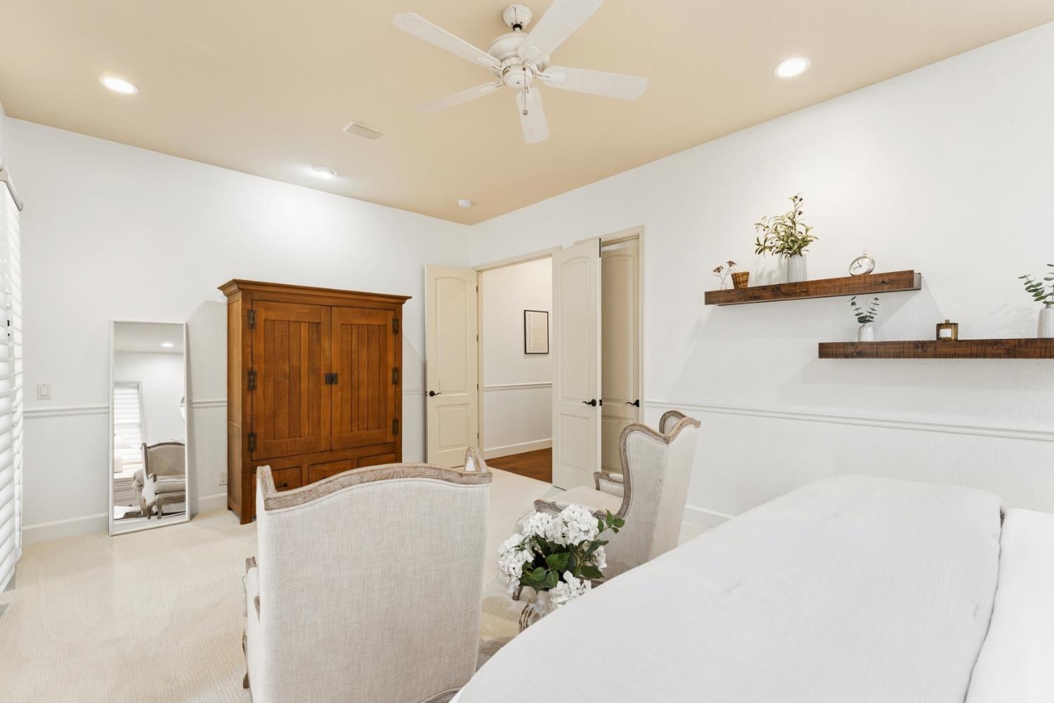 El Dorado Hills, California, 95762, United States, 3 Bedrooms Bedrooms, ,3 BathroomsBathrooms,Residential,Active,2044534