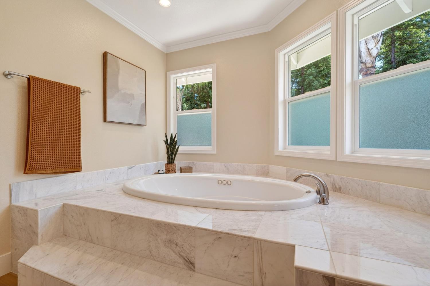 Davis, California, 95618, United States, 4 Bedrooms Bedrooms, ,3 BathroomsBathrooms,Residential,Pending,2045806