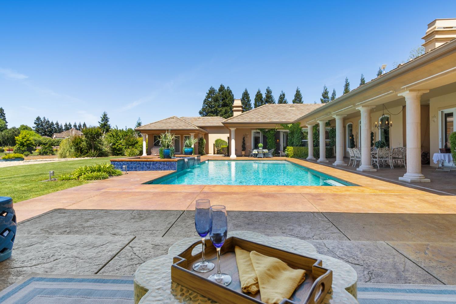 Sacramento, California, 95830, United States, 4 Bedrooms Bedrooms, ,4 BathroomsBathrooms,Residential,Active,2045041