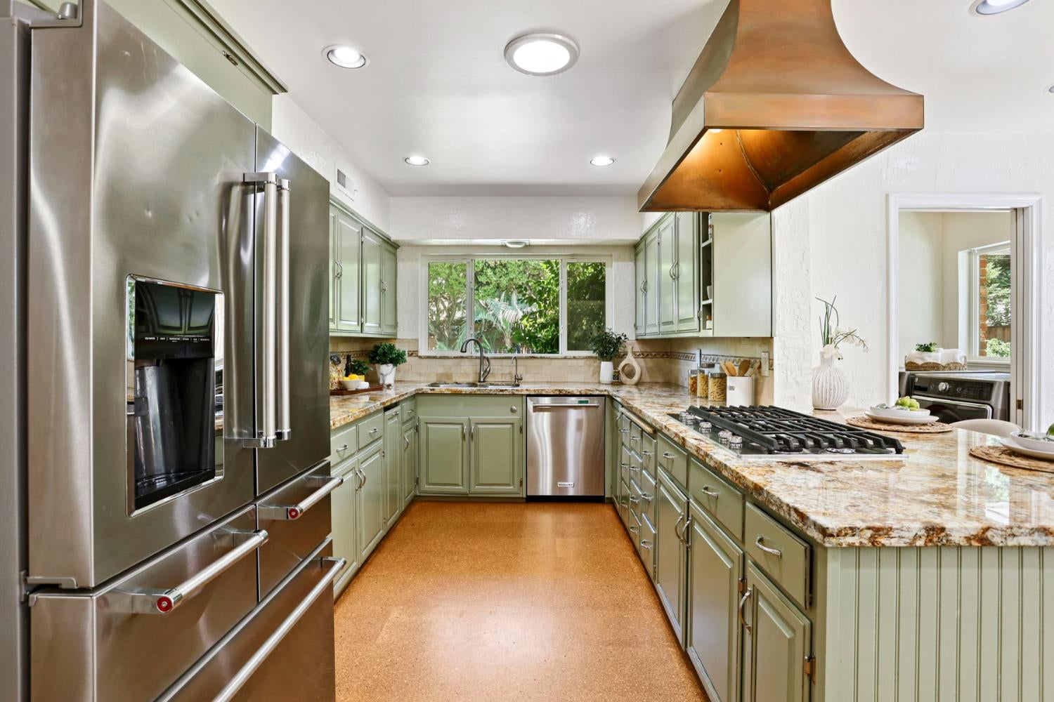 Modesto, California, 95350, United States, 4 Bedrooms Bedrooms, ,3 BathroomsBathrooms,Residential,Active,1877804