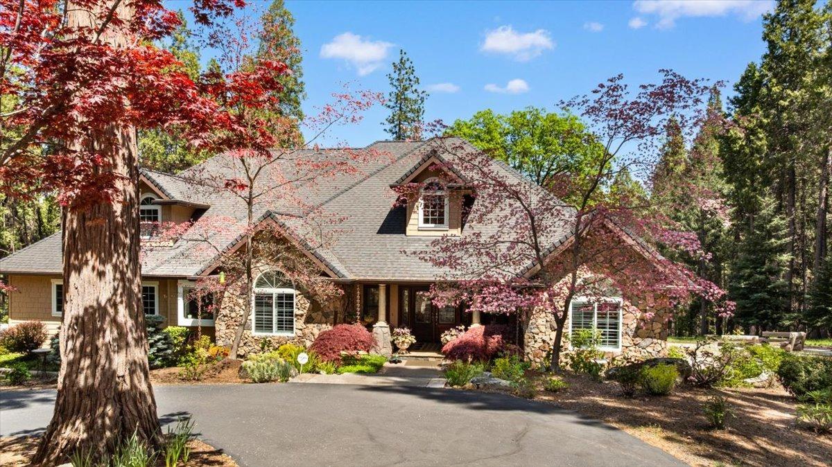 Grass Valley, California, 95945, United States, 4 Bedrooms Bedrooms, ,4 BathroomsBathrooms,Residential,Active,1798051