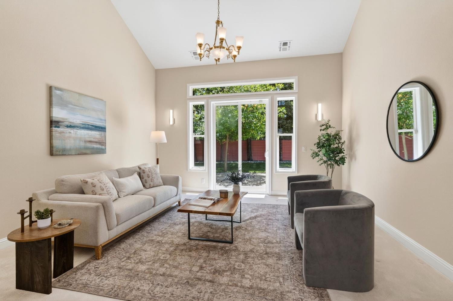 Davis, California, 95618, United States, 4 Bedrooms Bedrooms, ,3 BathroomsBathrooms,Residential,Pending,2045806