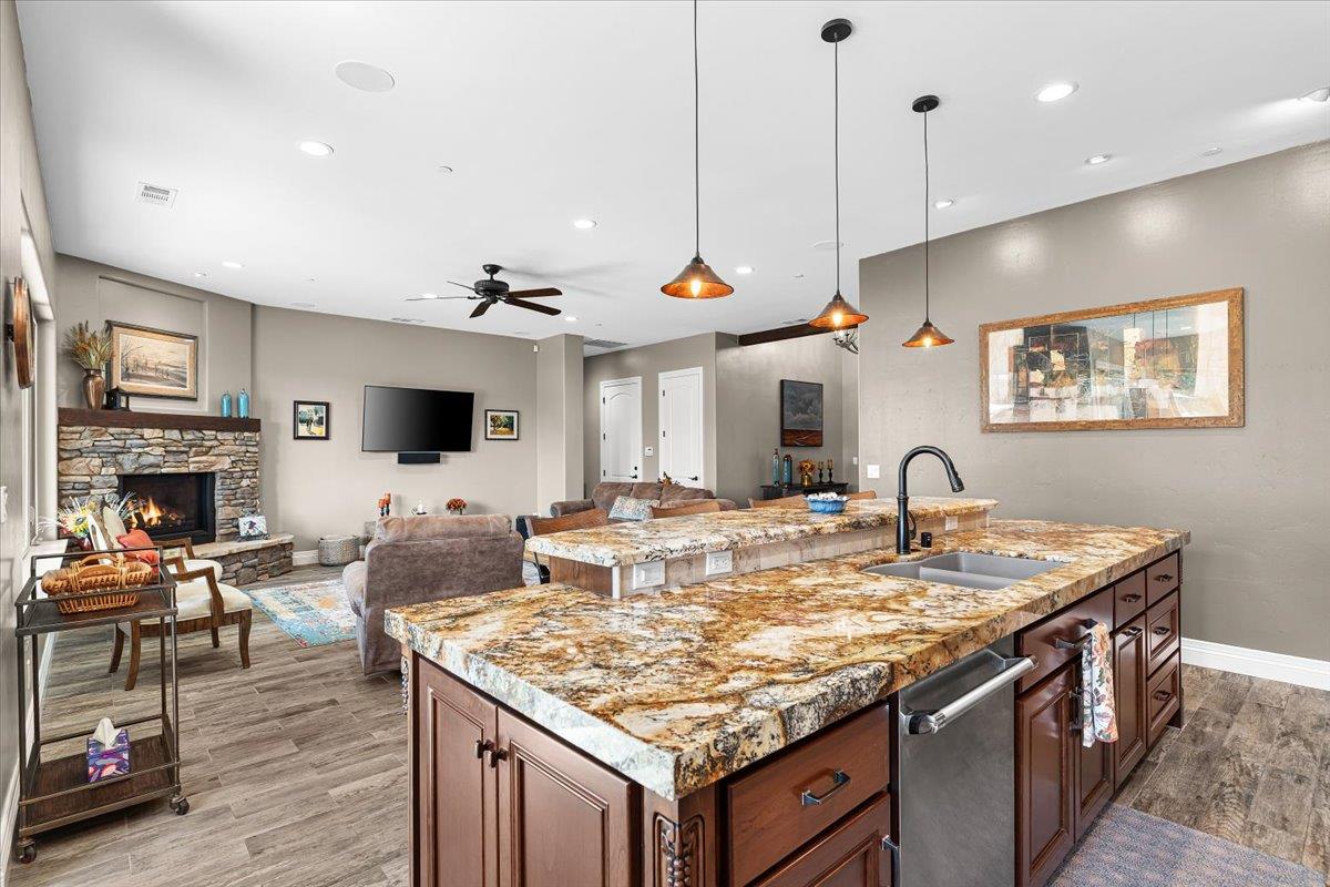 Copperopolis, California, 95228, United States, 4 Bedrooms Bedrooms, ,3 BathroomsBathrooms,Residential,Active,1953658