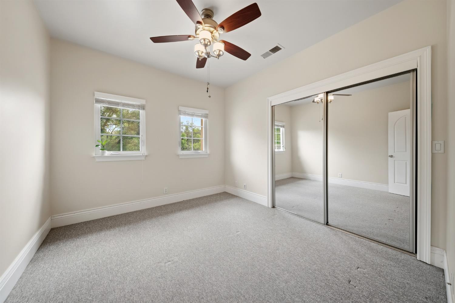 Loomis, California, 95650, United States, 5 Bedrooms Bedrooms, ,5 BathroomsBathrooms,Residential,Active,2041664