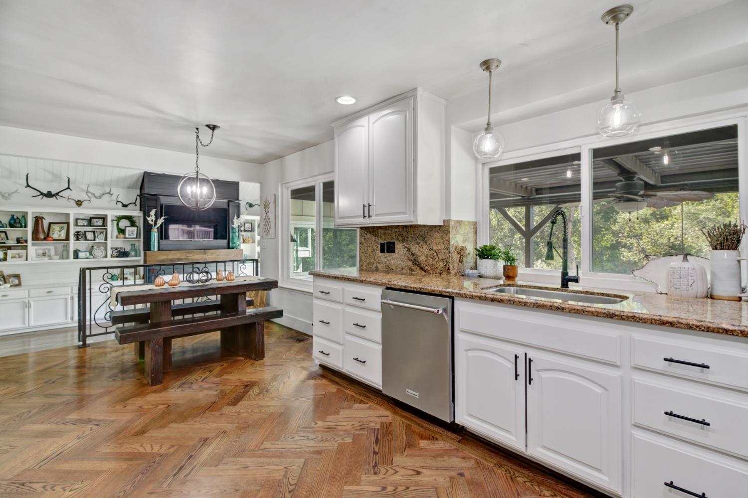 Carmichael, California, 95608, United States, 5 Bedrooms Bedrooms, ,4 BathroomsBathrooms,Residential,Active,1952048