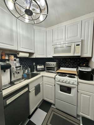 100 LA CONTERA CT UNIT 144, SACRAMENTO, CA 95834, photo 5 of 13