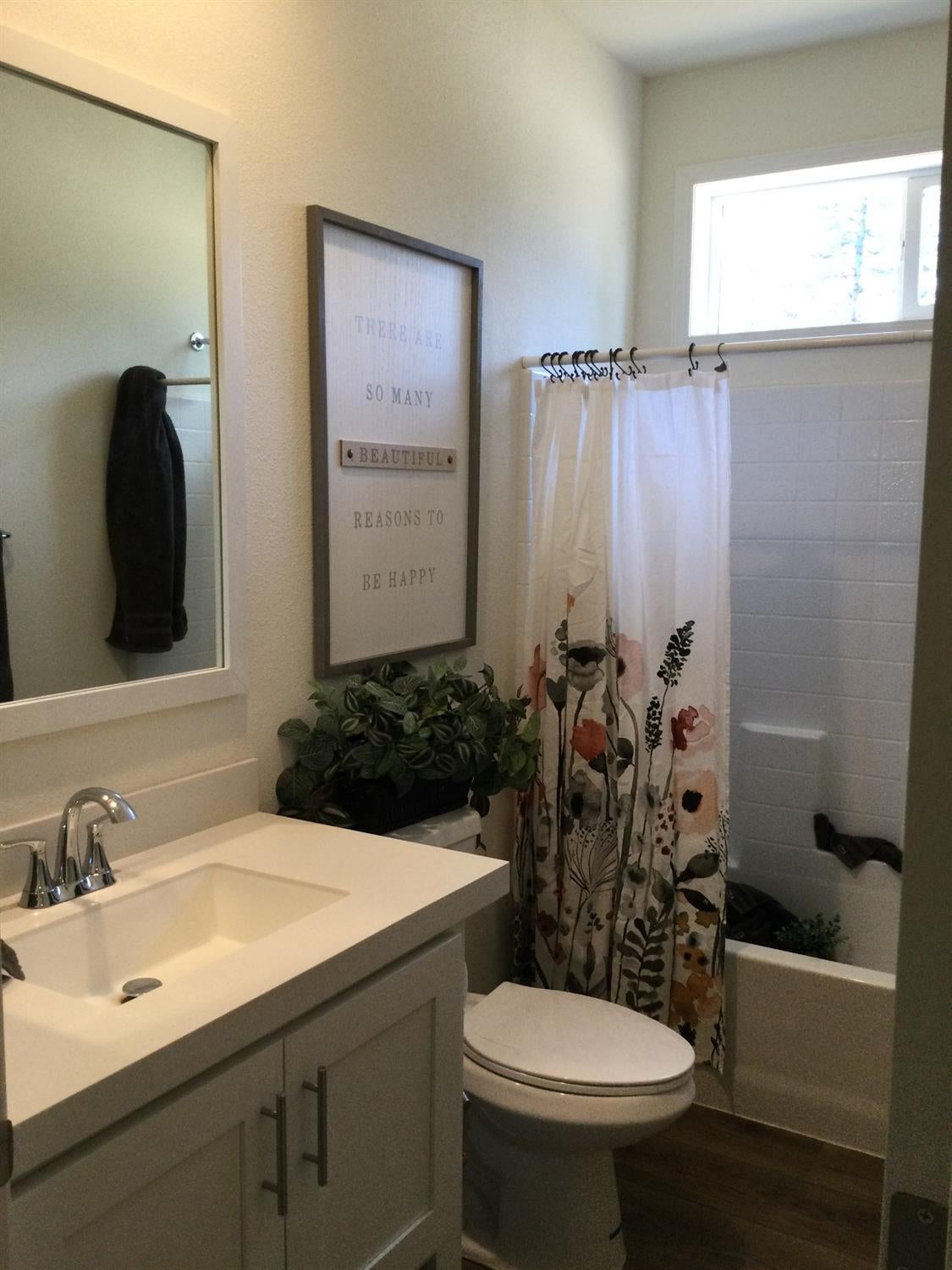 Pollock Pines, California, 95726, United States, 4 Bedrooms Bedrooms, ,3 BathroomsBathrooms,Residential,Active,1880012