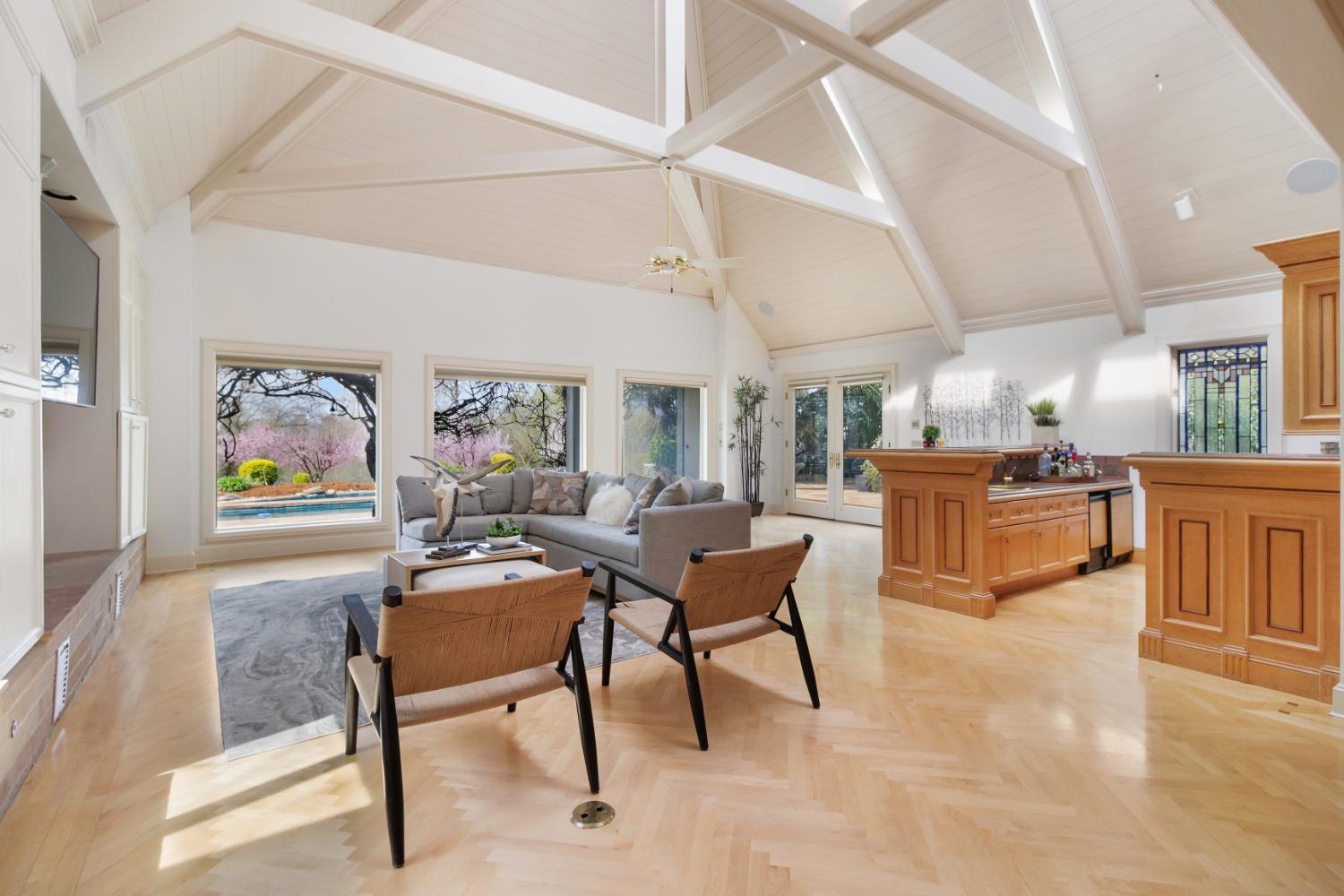 Sacramento, California, 95827, United States, 6 Bedrooms Bedrooms, ,7 BathroomsBathrooms,Residential,Active,1898041