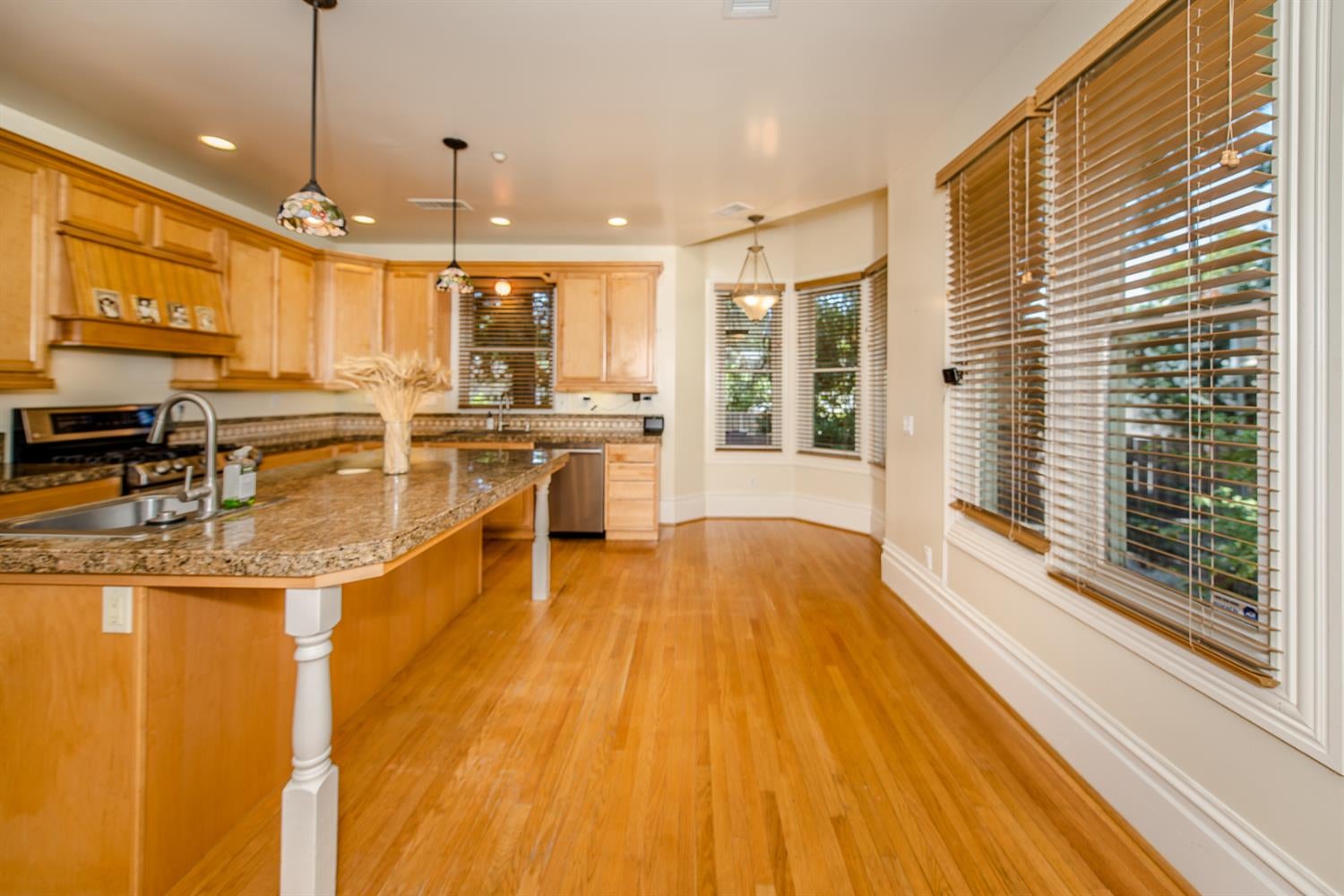 Woodland, California, 95695, United States, 5 Bedrooms Bedrooms, ,4 BathroomsBathrooms,Residential,Active,1843839