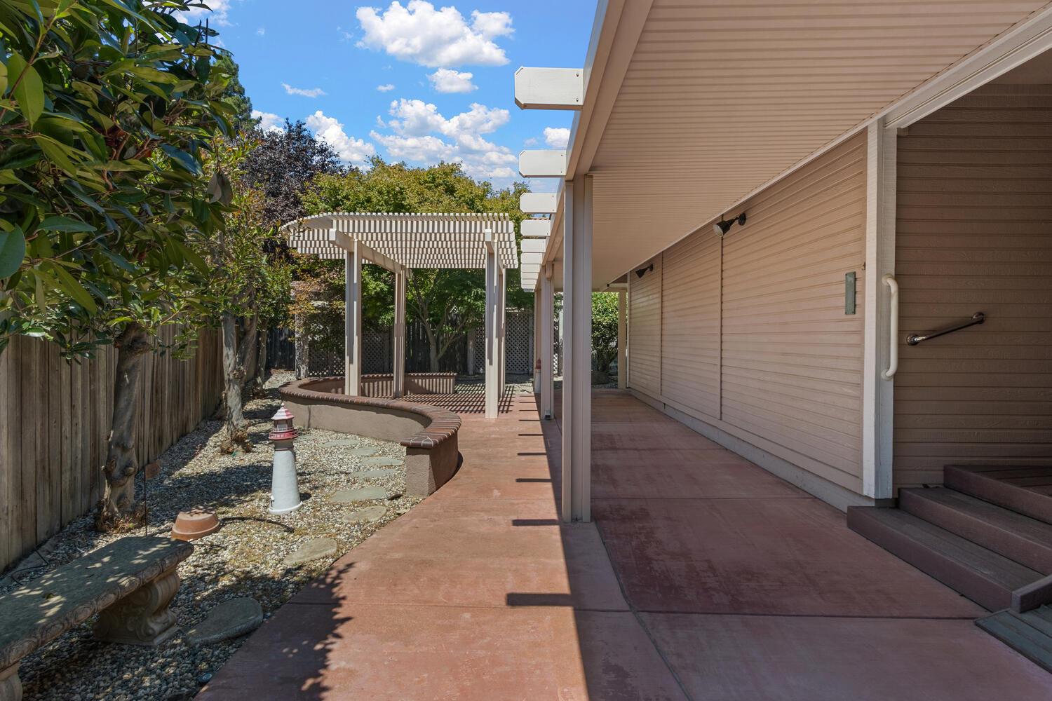 Davis, California, 95618, United States, 4 Bedrooms Bedrooms, ,3 BathroomsBathrooms,Residential,Active,1914765