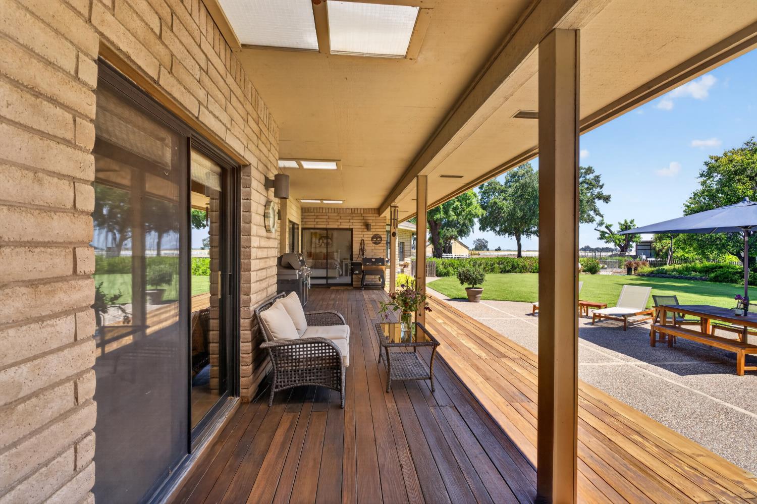Woodland, California, 95776, United States, 5 Bedrooms Bedrooms, ,3 BathroomsBathrooms,Residential,Pending,2045625