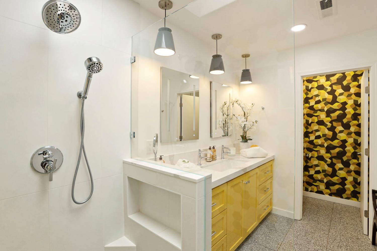 Modesto, California, 95350, United States, 4 Bedrooms Bedrooms, ,3 BathroomsBathrooms,Residential,Active,1877804