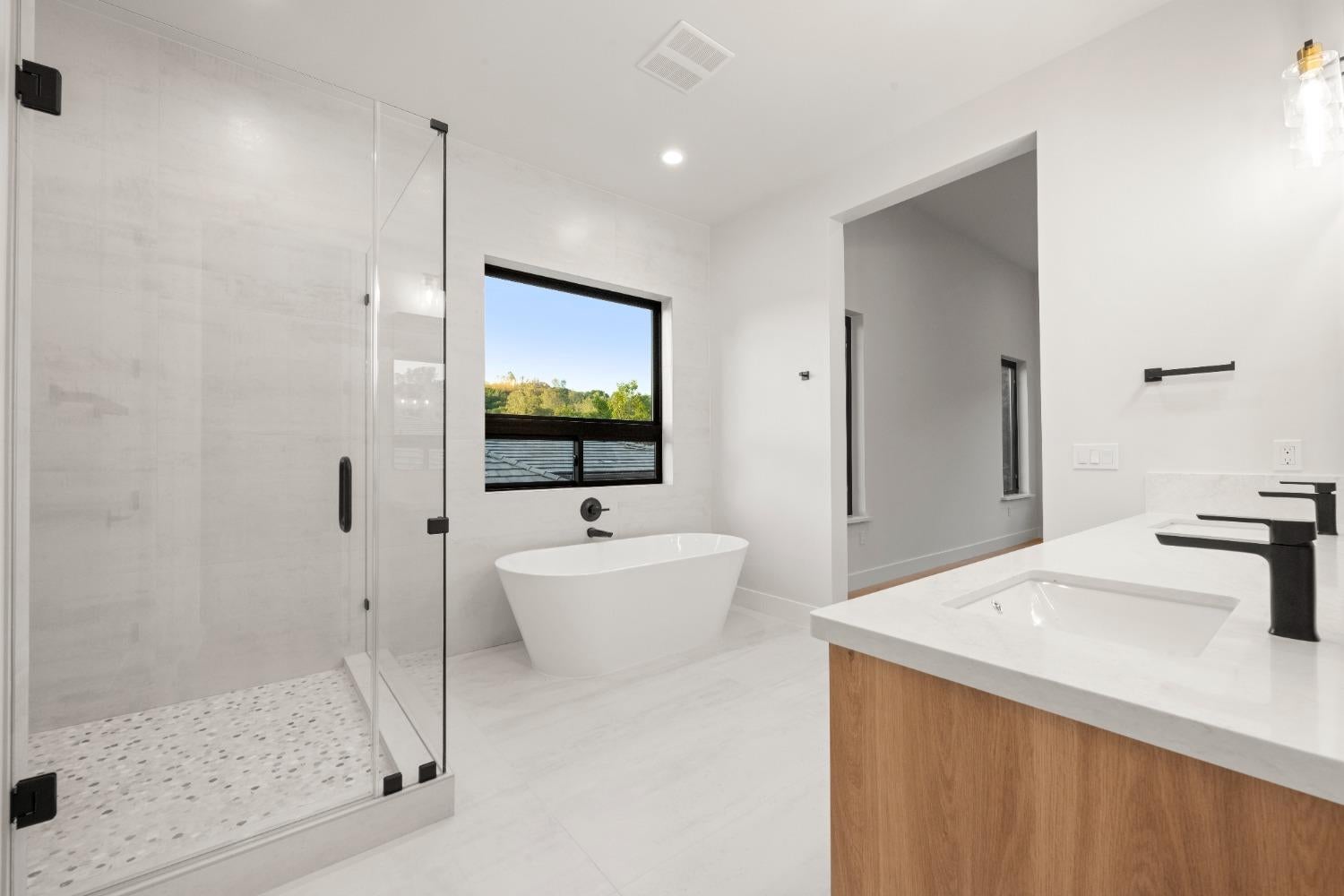 Auburn, California, 95602, United States, 4 Bedrooms Bedrooms, ,3 BathroomsBathrooms,Residential,Active,1943769
