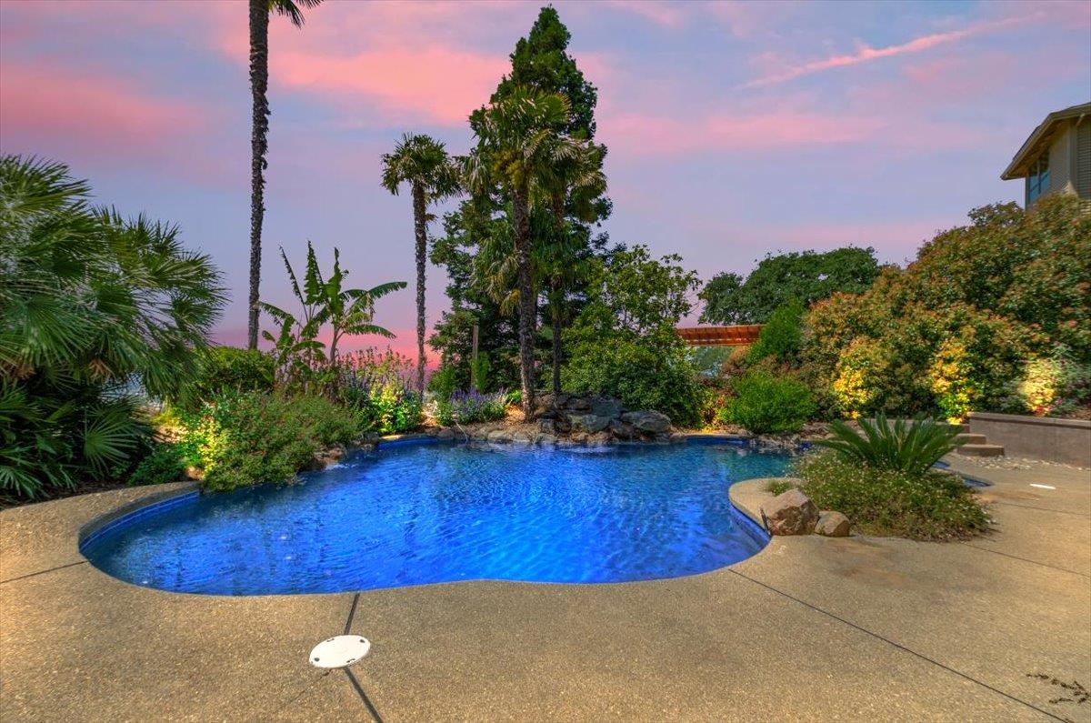 El Dorado Hills, California, 95762, United States, 4 Bedrooms Bedrooms, ,3 BathroomsBathrooms,Residential,Active,1894237