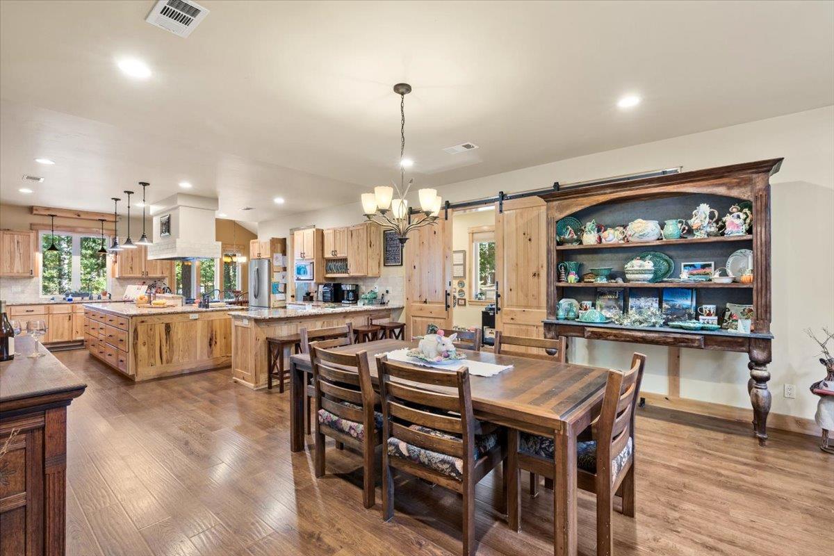 Nevada City, California, 95959, United States, 3 Bedrooms Bedrooms, ,4 BathroomsBathrooms,Residential,Active,1893237