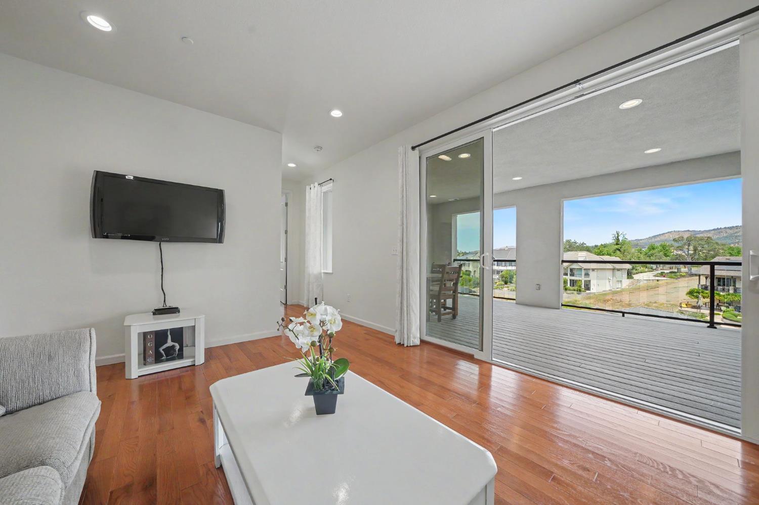 Copperopolis, California, 95228, United States, 3 Bedrooms Bedrooms, ,3 BathroomsBathrooms,Residential,Active,2052096