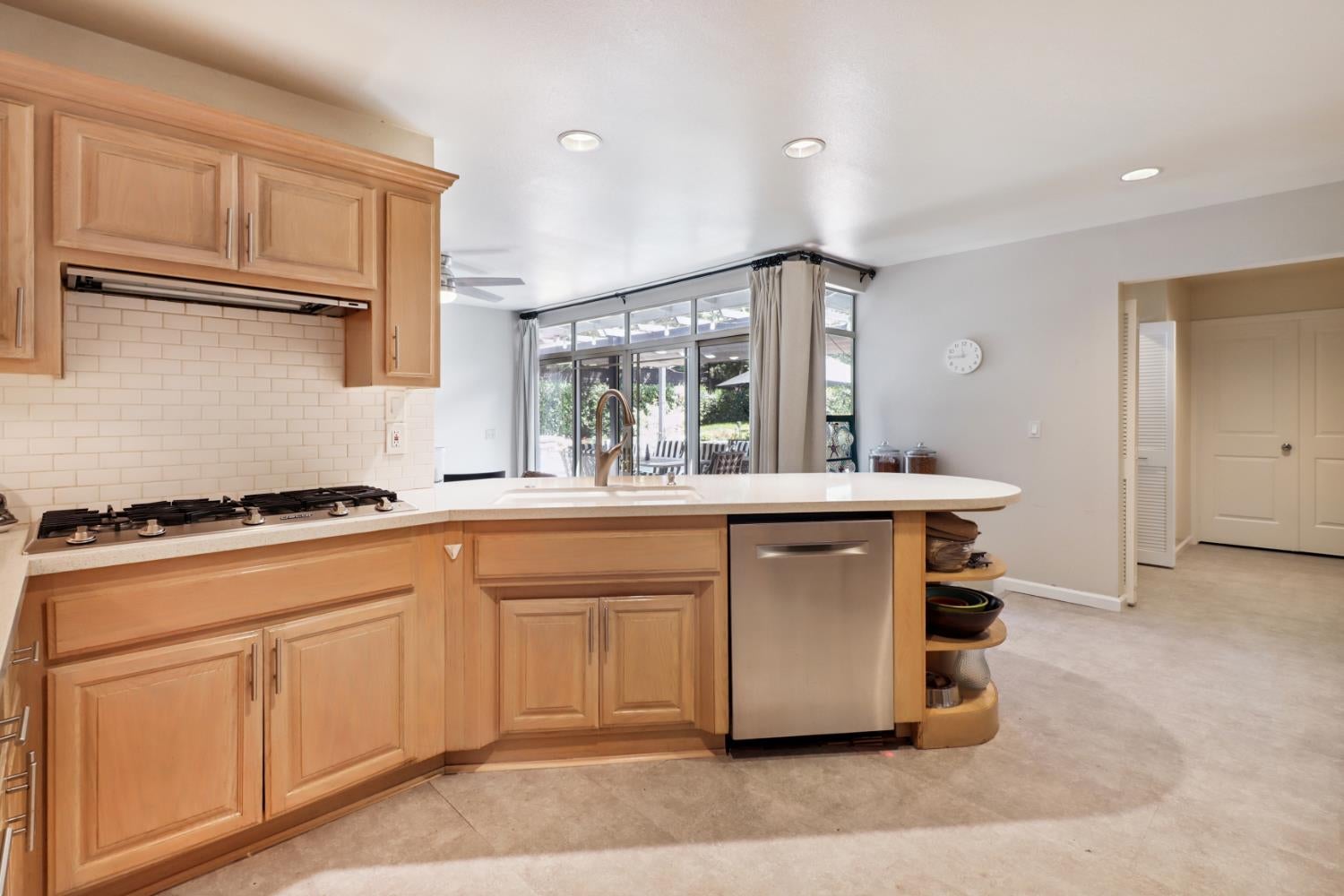 Carmichael, California, 95608, United States, 4 Bedrooms Bedrooms, ,3 BathroomsBathrooms,Residential,Active,1904149