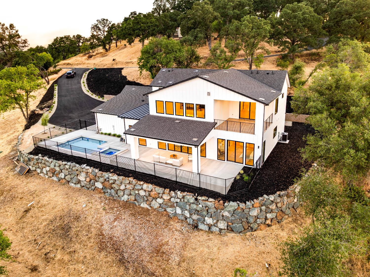 Loomis, California, 95650, United States, 5 Bedrooms Bedrooms, ,4 BathroomsBathrooms,Residential,Active,1959535