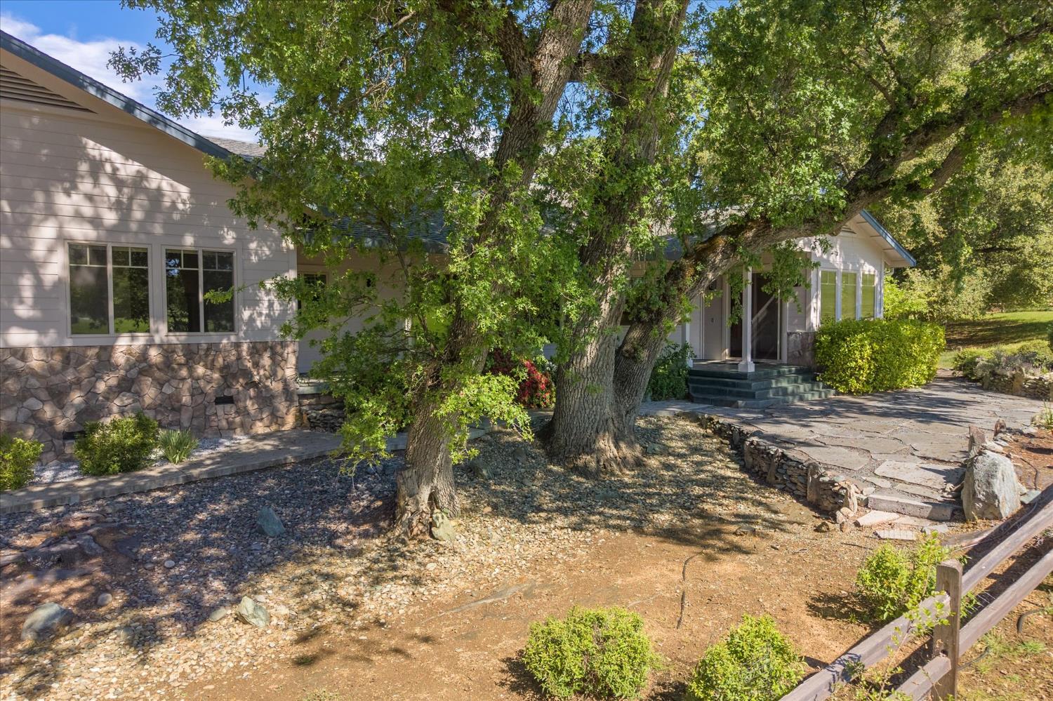 Angels Camp, California, 95222, United States, 3 Bedrooms Bedrooms, ,4 BathroomsBathrooms,Residential,Active,2036048