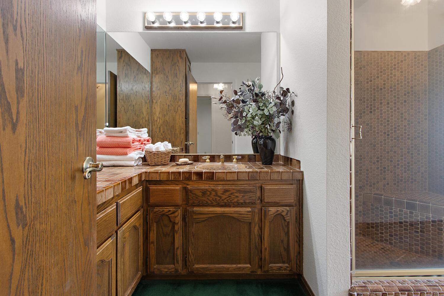 Davis, California, 95618, United States, 4 Bedrooms Bedrooms, ,3 BathroomsBathrooms,Residential,Active,1914765