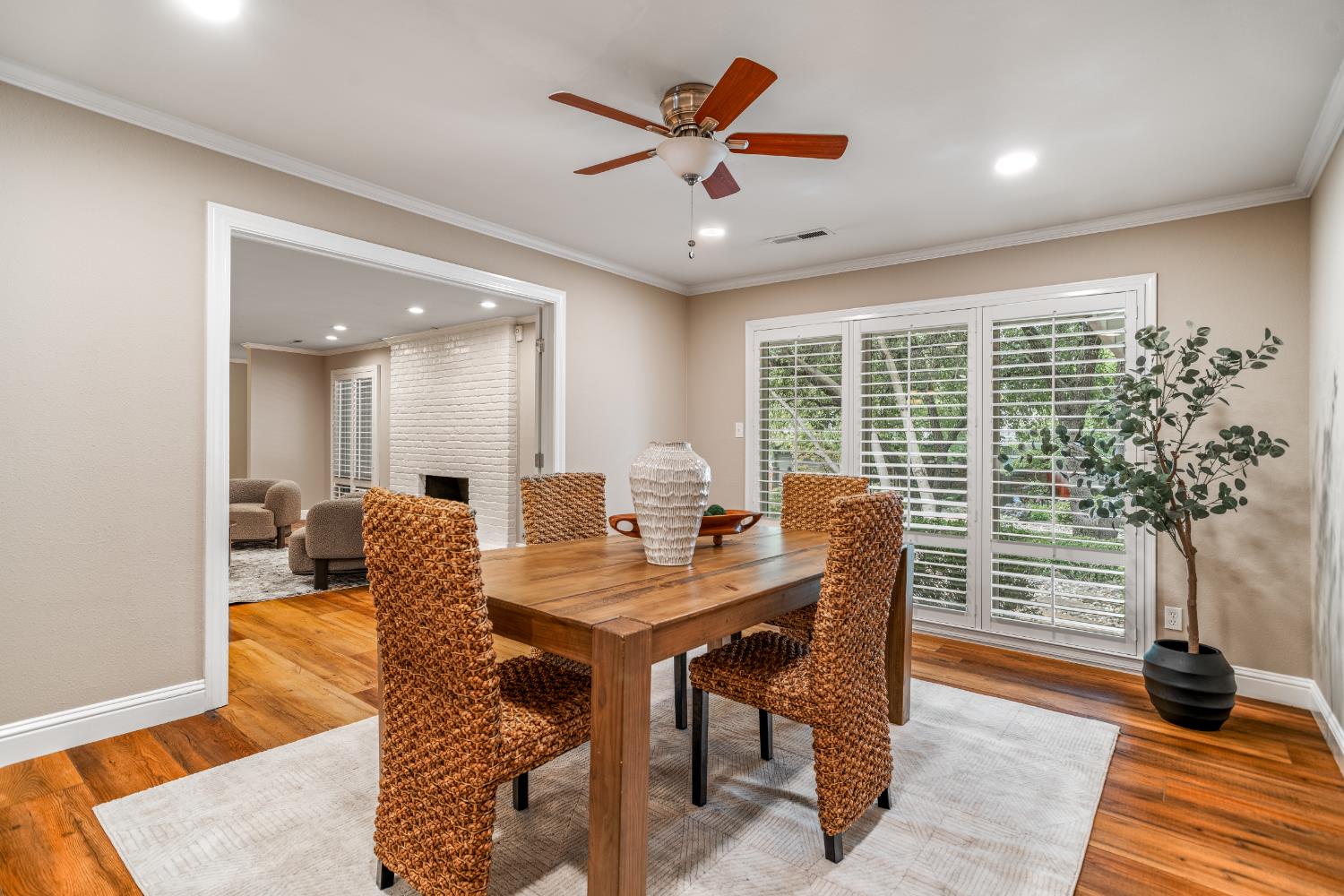 Sacramento, California, 95864, United States, 5 Bedrooms Bedrooms, ,3 BathroomsBathrooms,Residential,Active,1946308