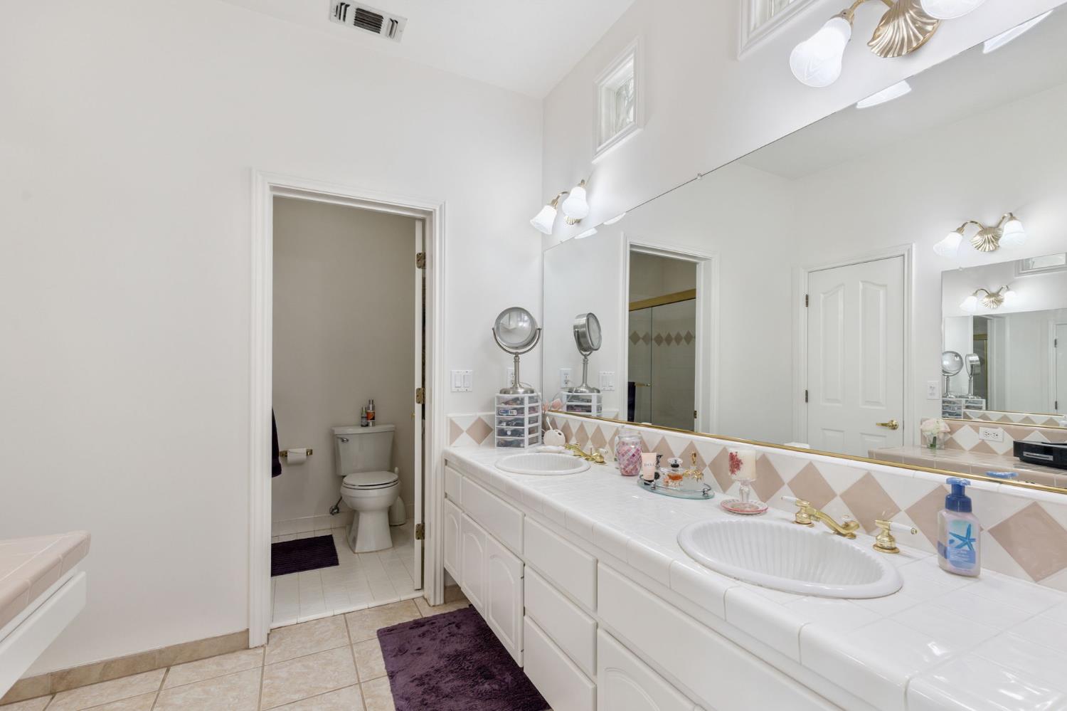 Wilton, California, 95693, United States, 4 Bedrooms Bedrooms, ,4 BathroomsBathrooms,Residential,Active,1892600