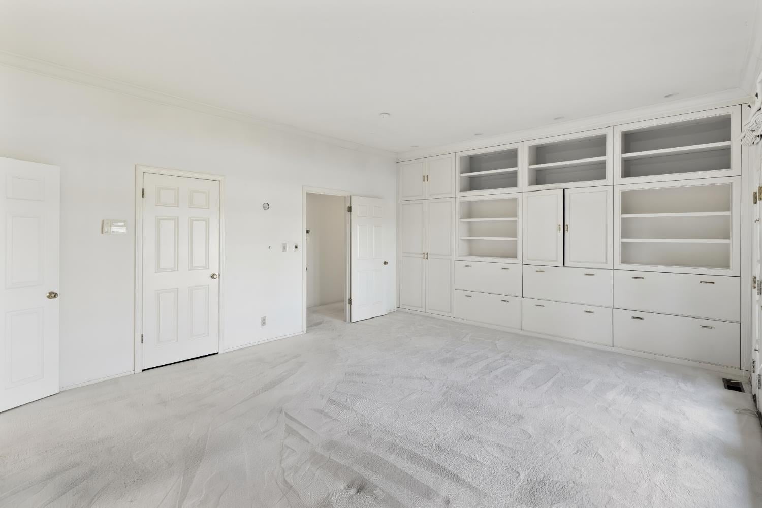 Carmichael, California, 95608, United States, 3 Bedrooms Bedrooms, ,4 BathroomsBathrooms,Residential,Active,2030586