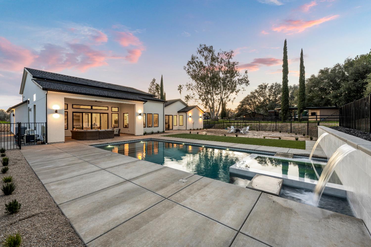 Newcastle, California, 95658, United States, 5 Bedrooms Bedrooms, ,4 BathroomsBathrooms,Residential,Active,2013165