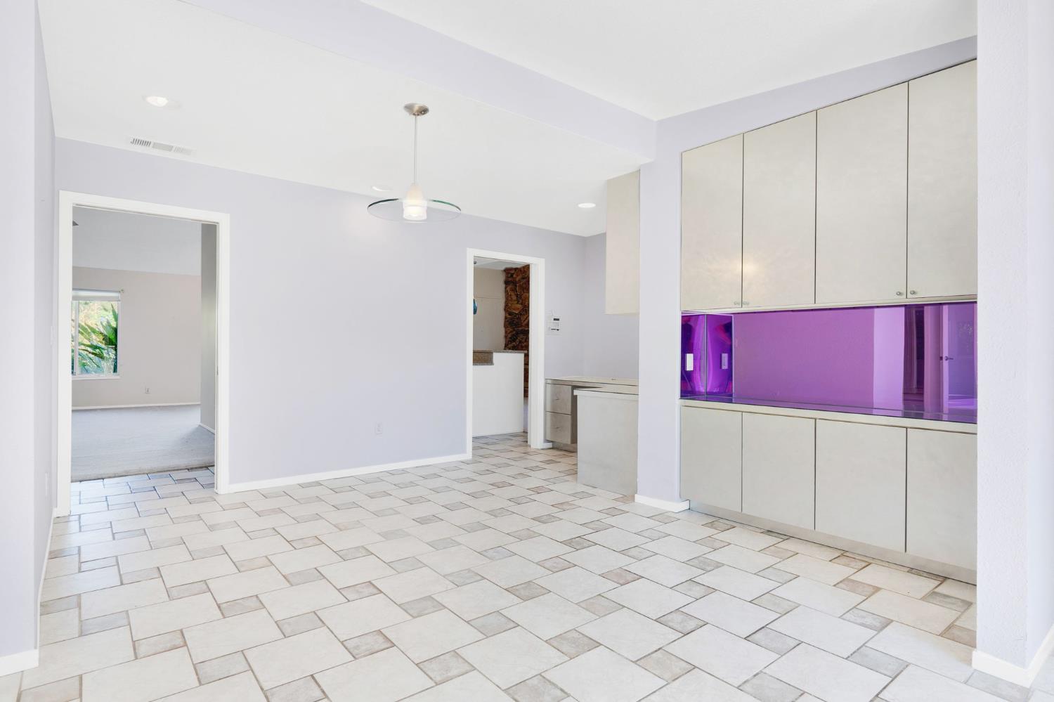 Davis, California, 95618, United States, 5 Bedrooms Bedrooms, ,4 BathroomsBathrooms,Residential,Active,1960157