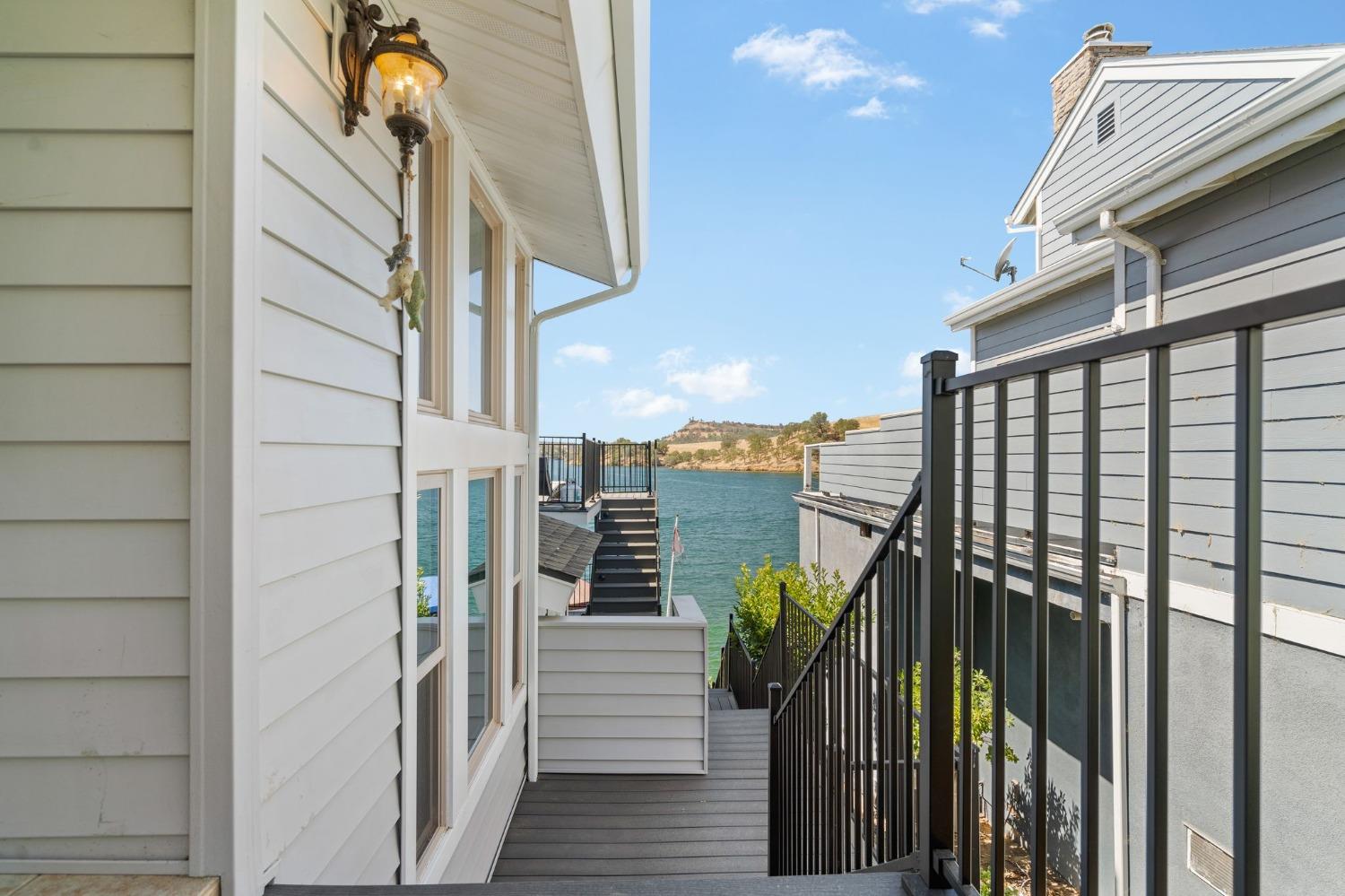 Copperopolis, California, 95228, United States, 3 Bedrooms Bedrooms, ,4 BathroomsBathrooms,Residential,Active,1969645